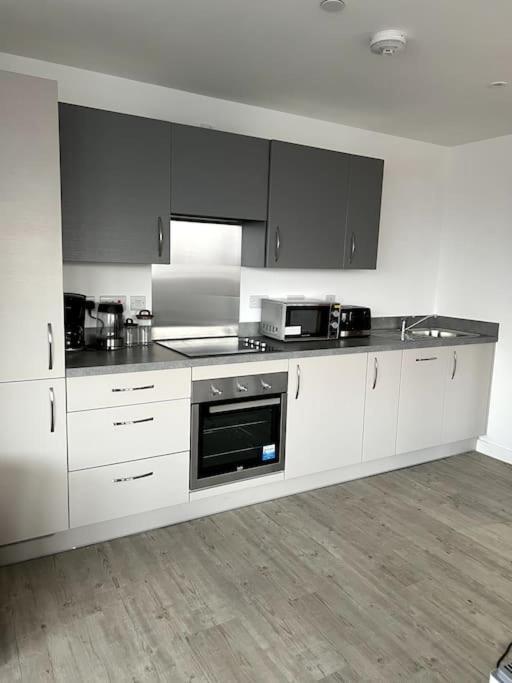 Luxurious City View Apartment In Salford 曼彻斯特 外观 照片